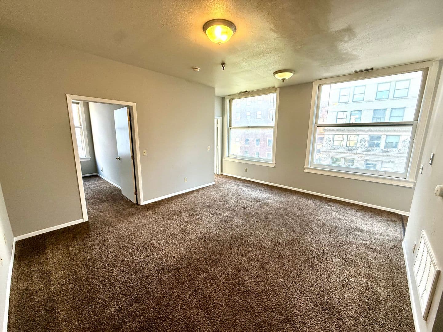 Omaha Apartment: 305 South 16th Street
