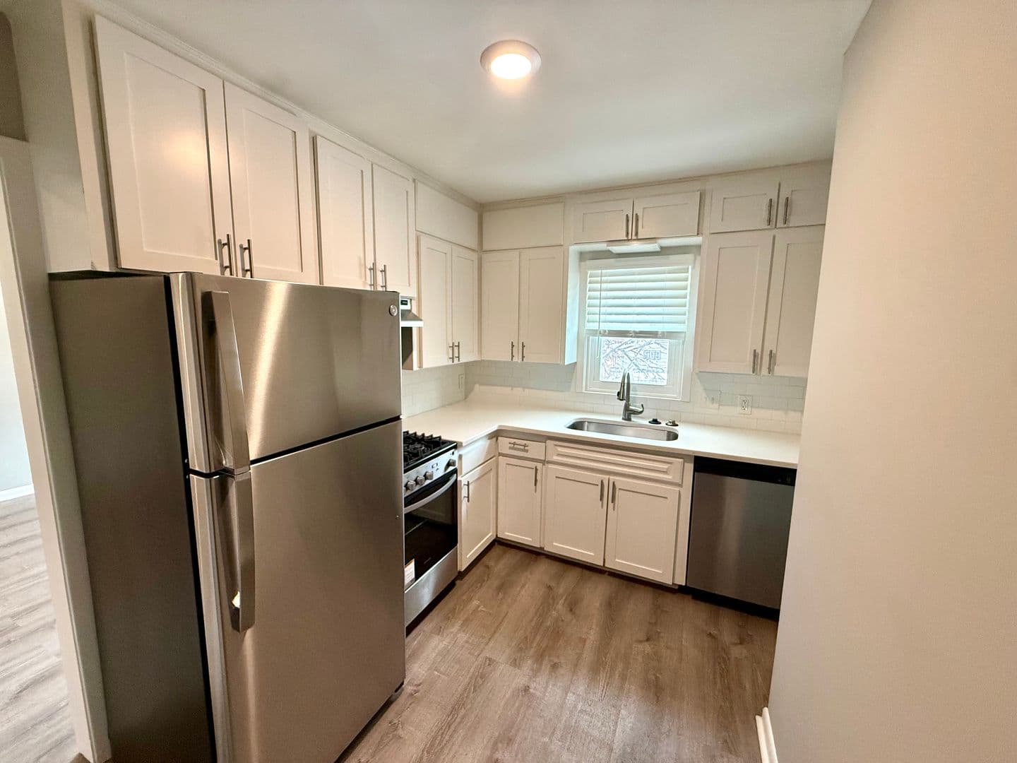 Omaha Apartment: 3569-3571 Davenport St