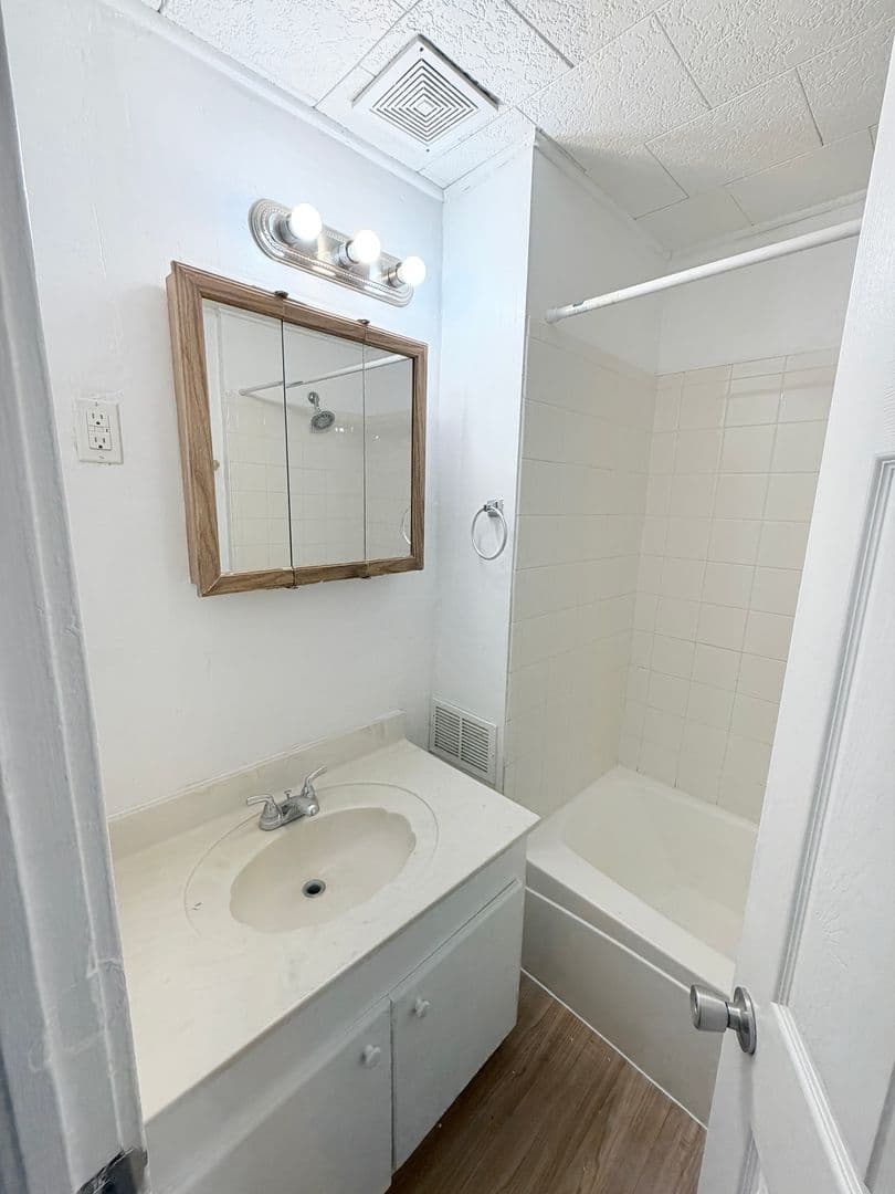 Kansas City House: 2837 N 42nd Street