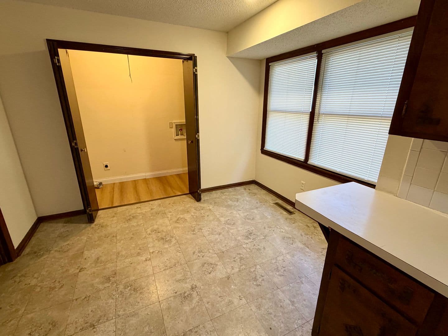 Springfield House: 1104 S Paula