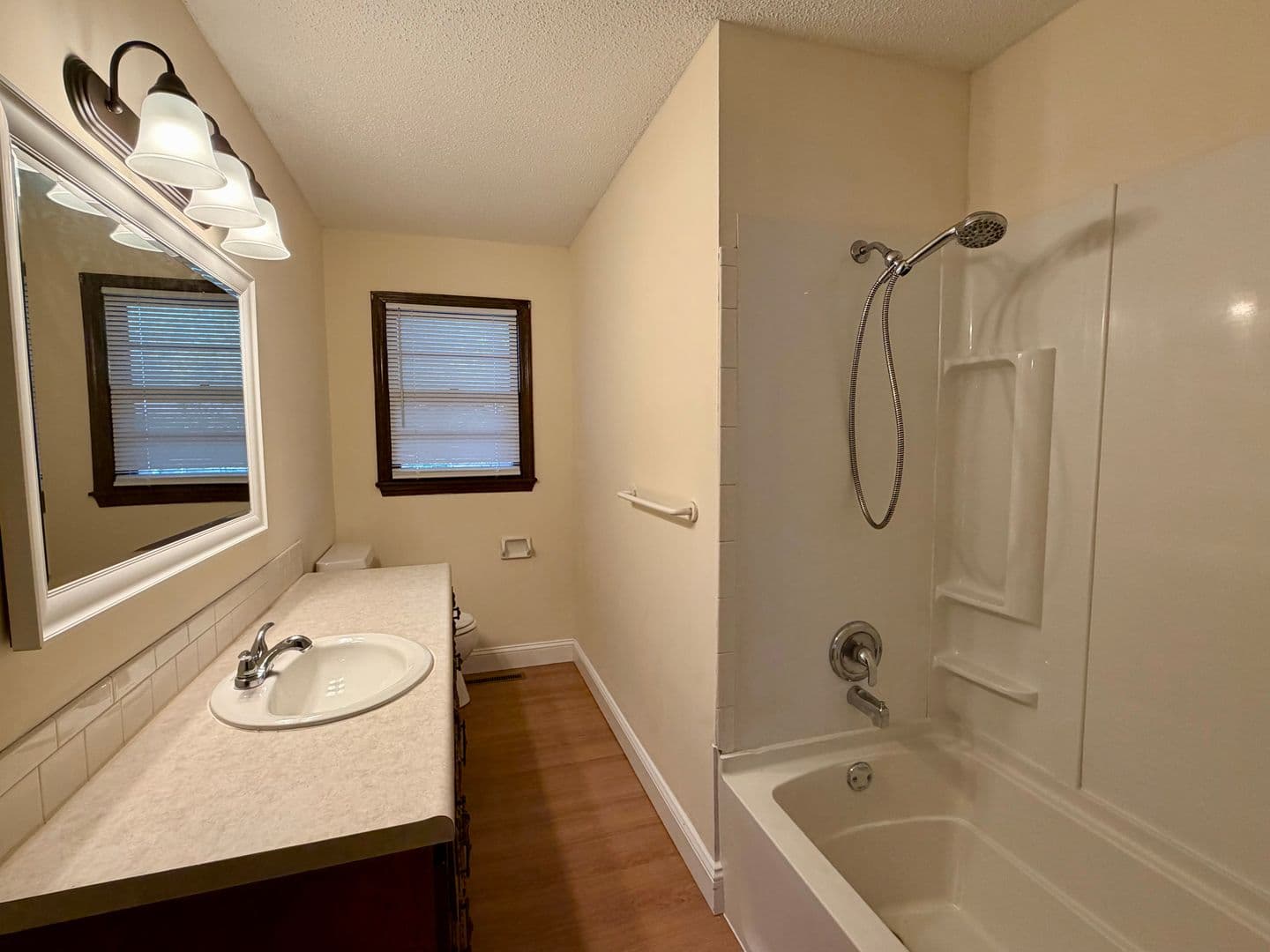 Springfield House: 1104 S Paula
