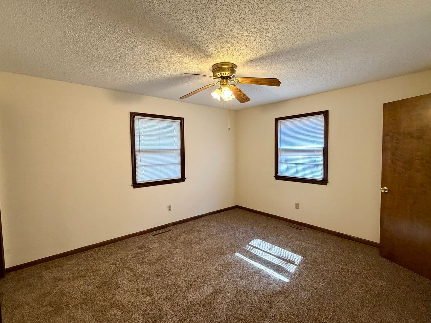 Springfield House: 1104 S Paula