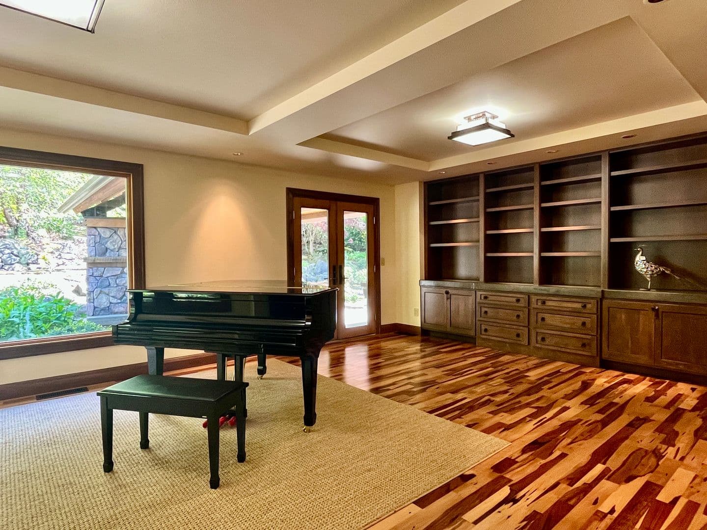 Sammamish House: 1130 Lancaster WAY SE