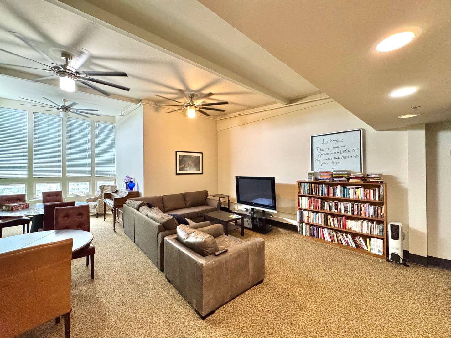 Everett Apartment: 3515 Hoyt Ave