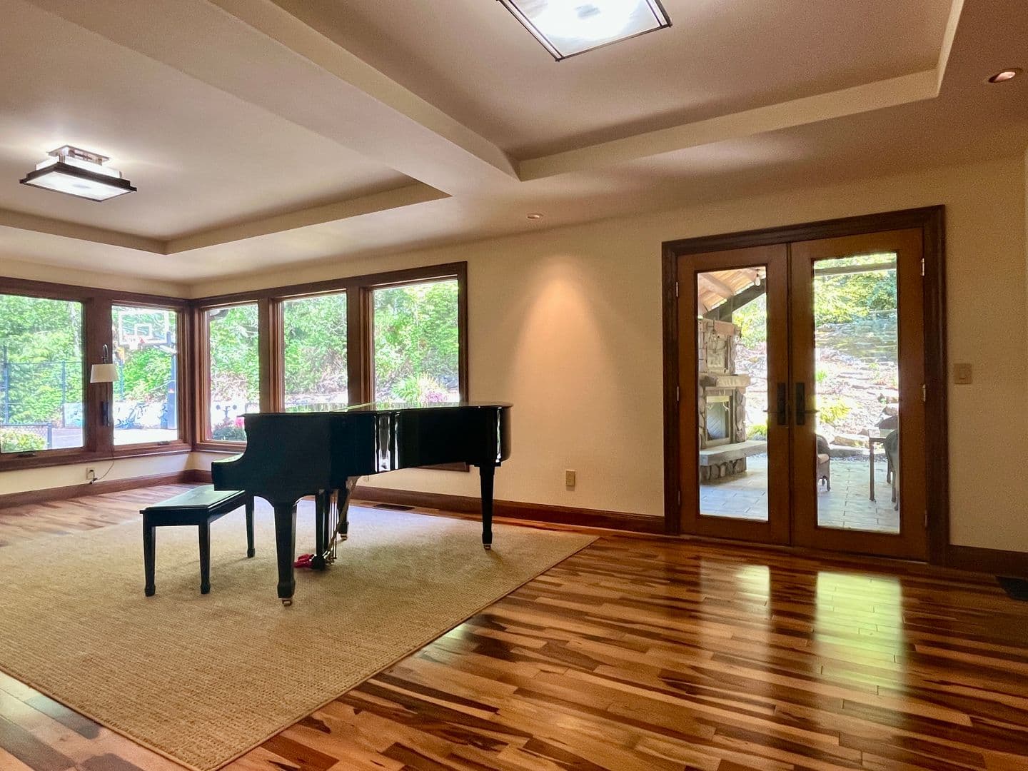 Sammamish House: 1130 Lancaster WAY SE