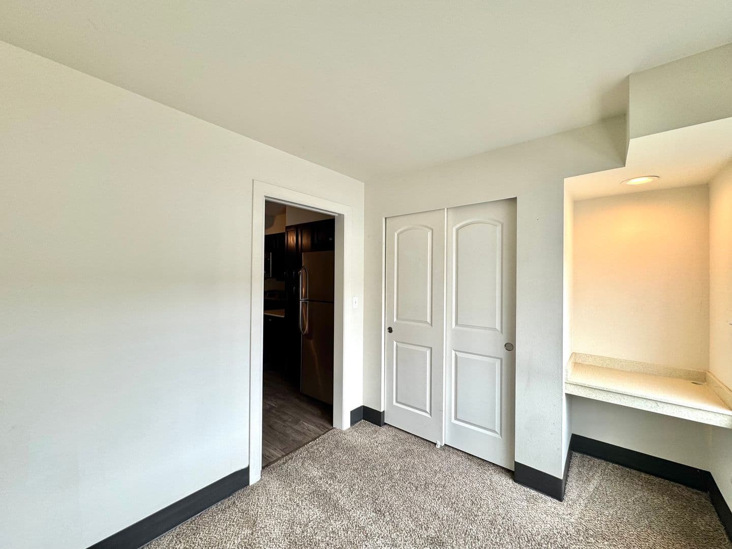 Everett Apartment: 3515 Hoyt Ave