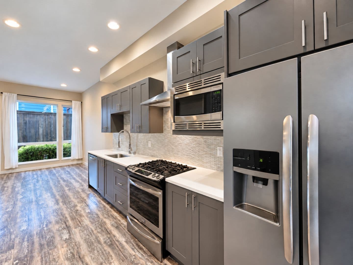 Seattle Townhome: 221 24th Ave E Unit D