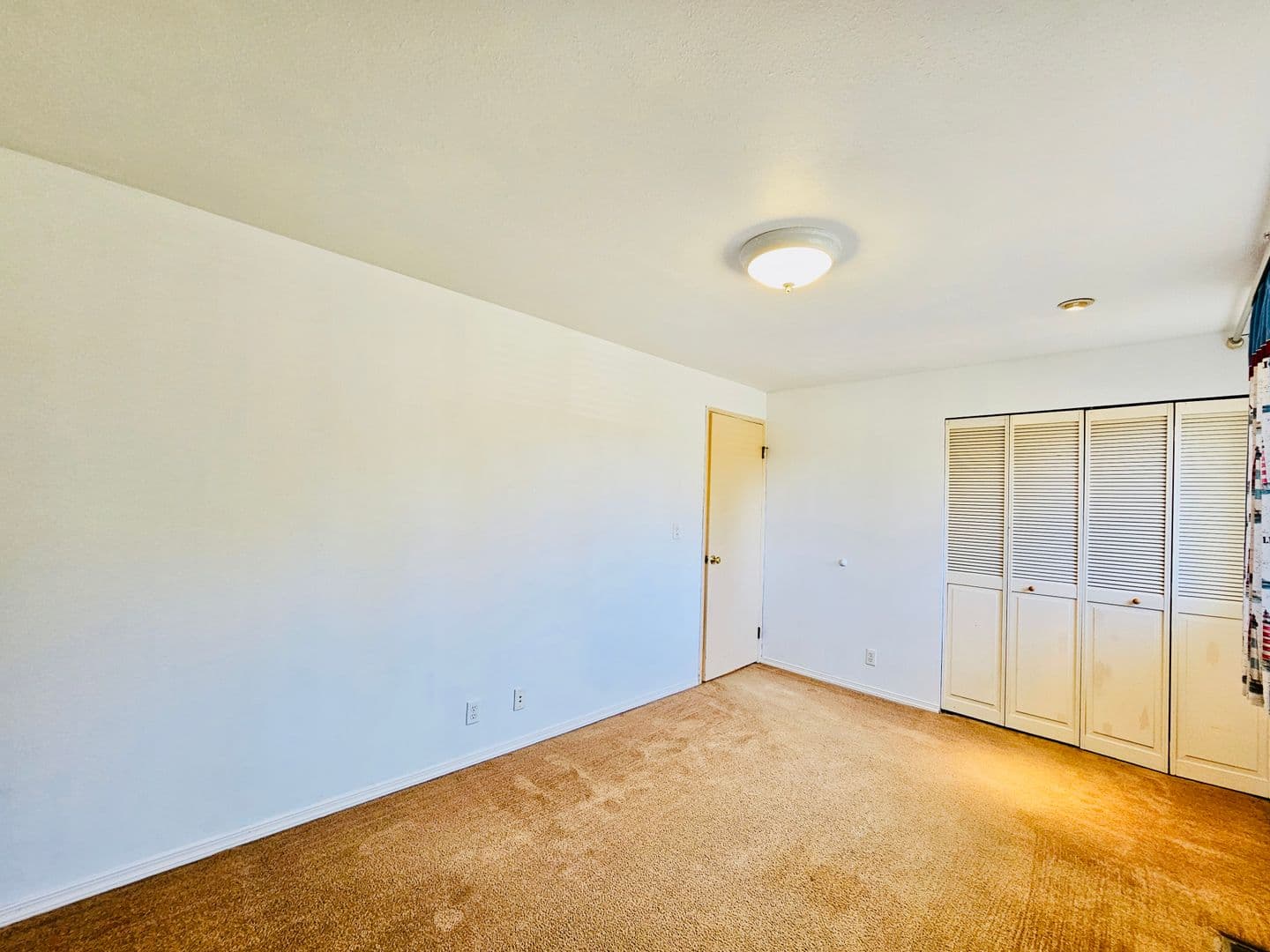 Bellevue House: 14912 SE 46th Pl