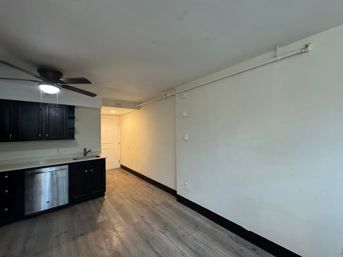 Everett Apartment: 3515 Hoyt Ave