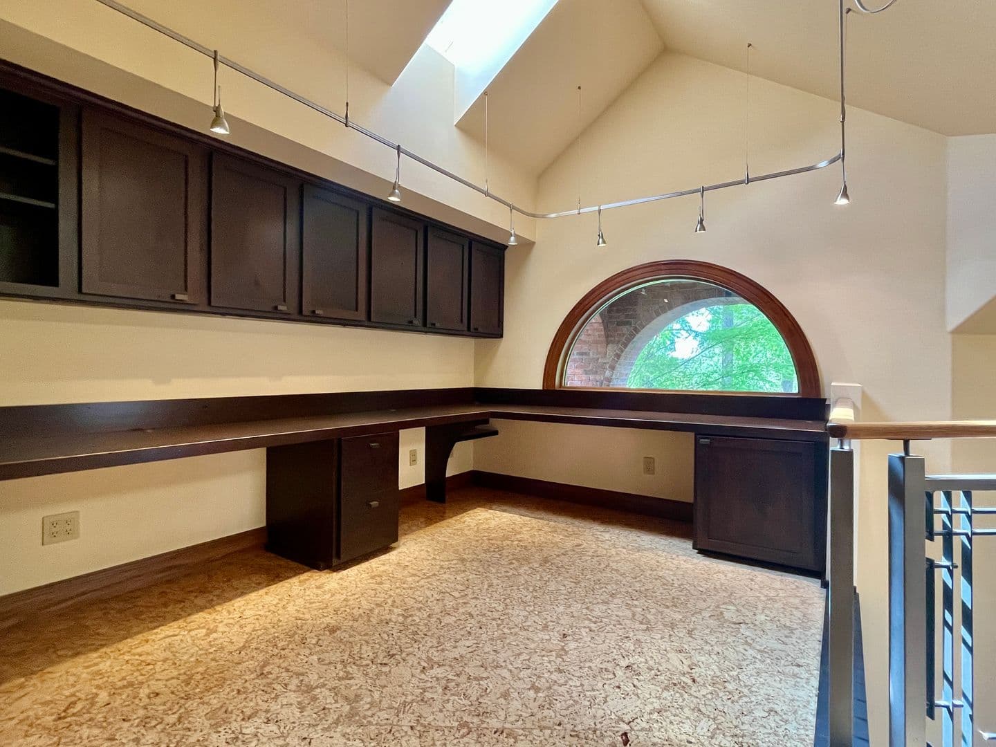 Sammamish House: 1130 Lancaster WAY SE