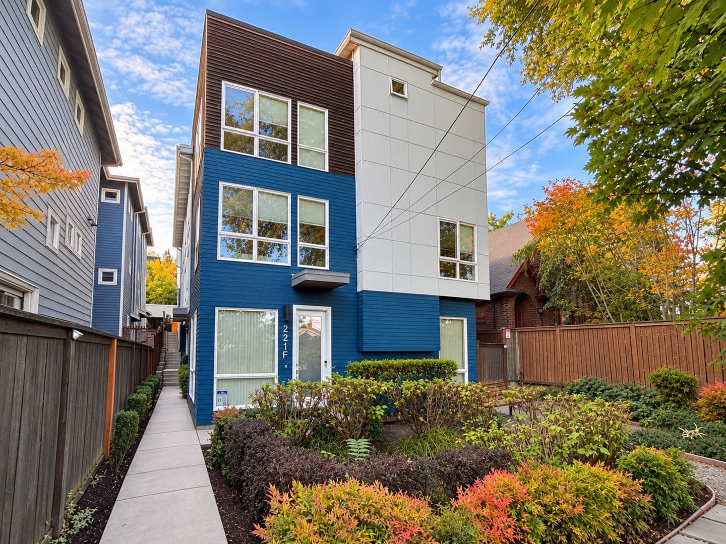 Seattle Townhome: 221 24th Ave E Unit D