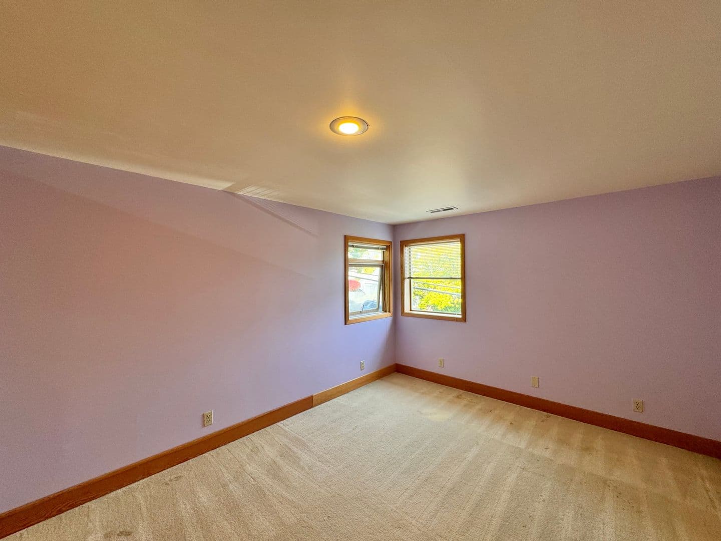 Seattle House: 2611 W Newton St