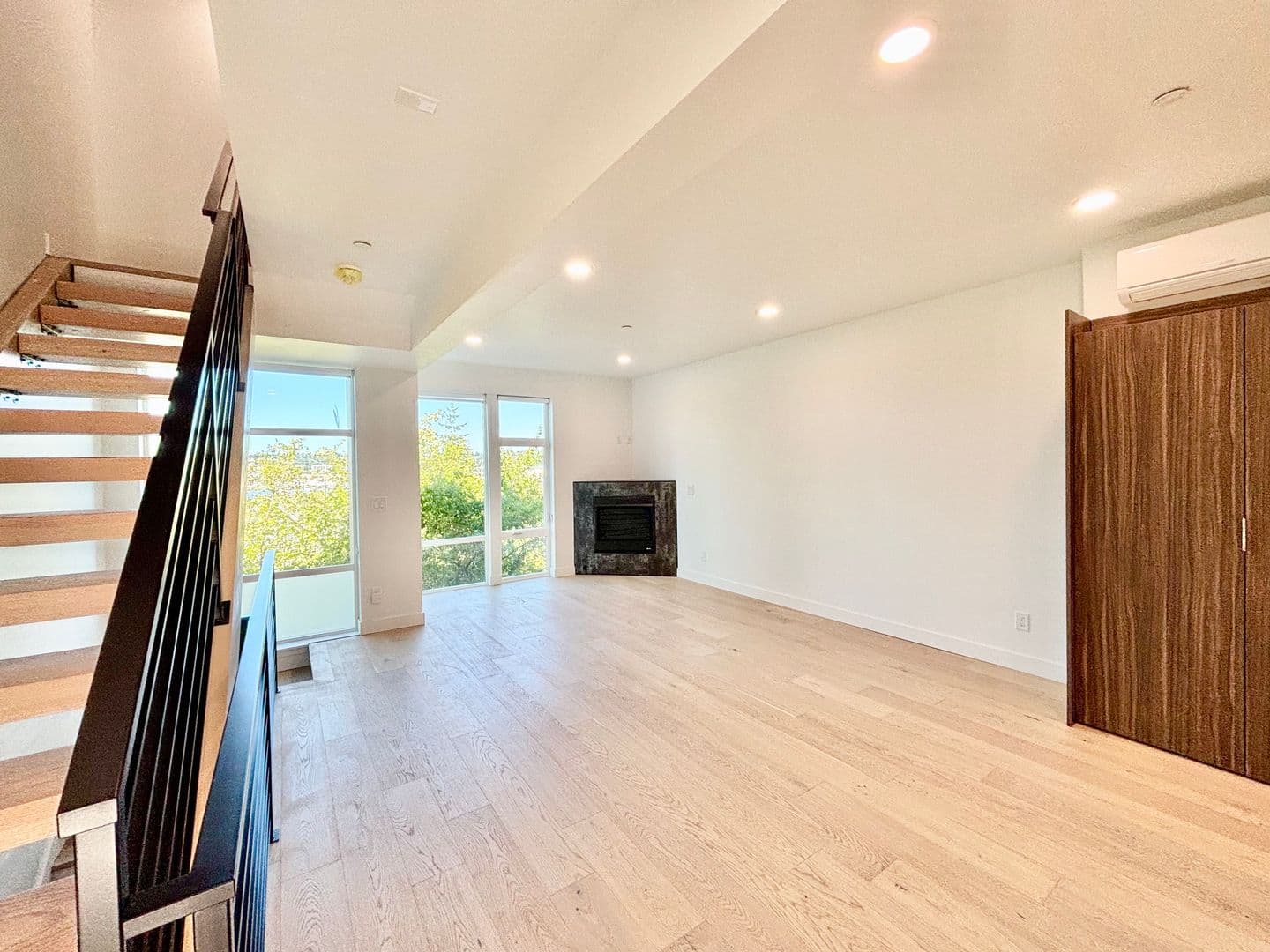 Seattle Townhome: 3816 A 13th Ave W