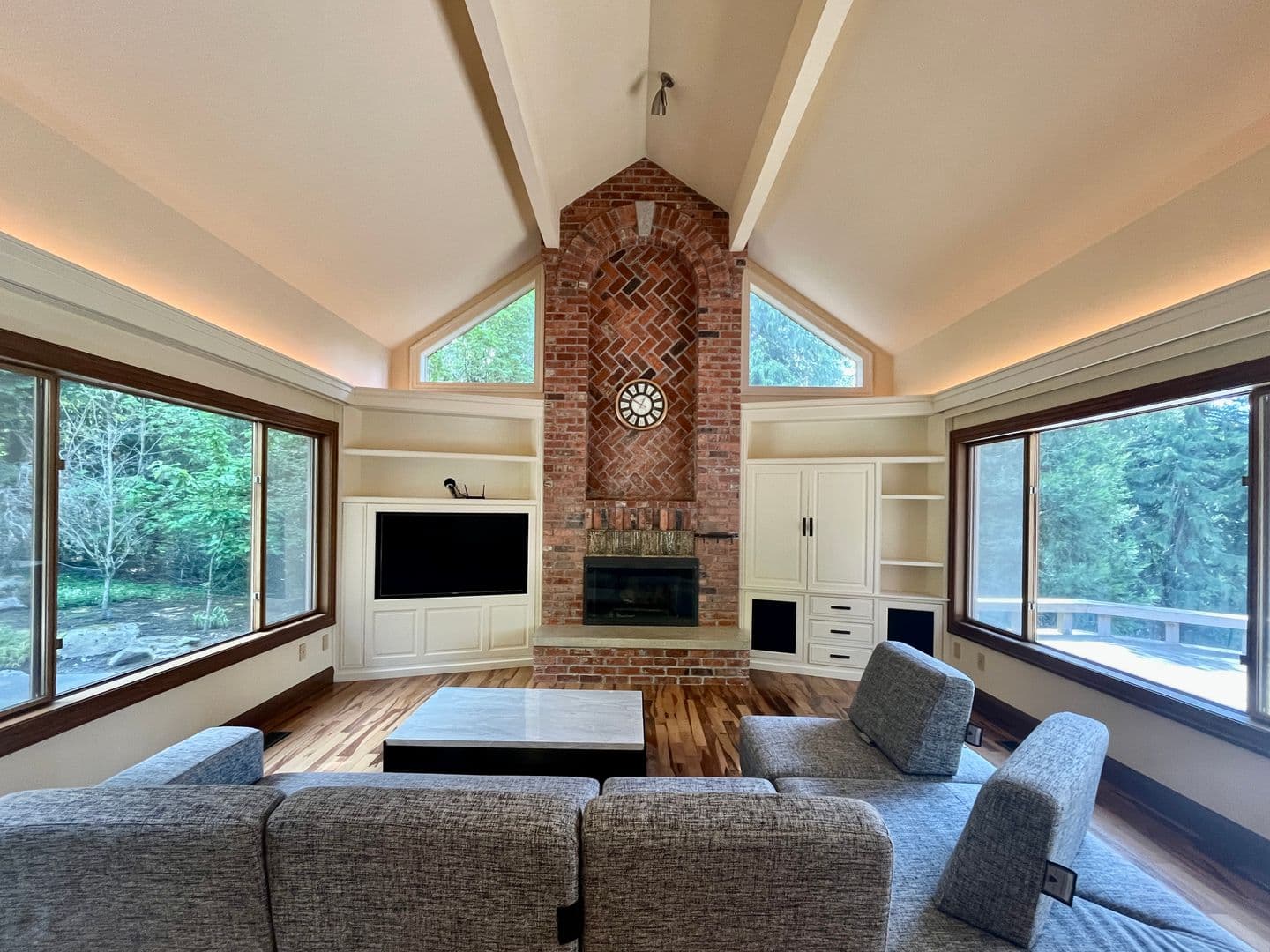 Sammamish House: 1130 Lancaster WAY SE