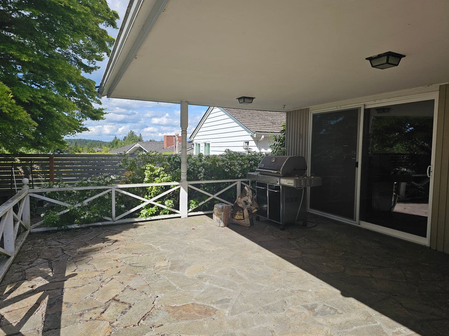 Bellevue House: 1609 121st Ave SE