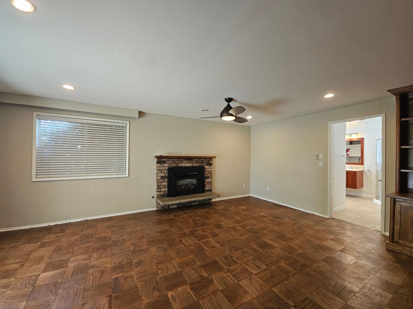Bellevue House: 1609 121st Ave SE