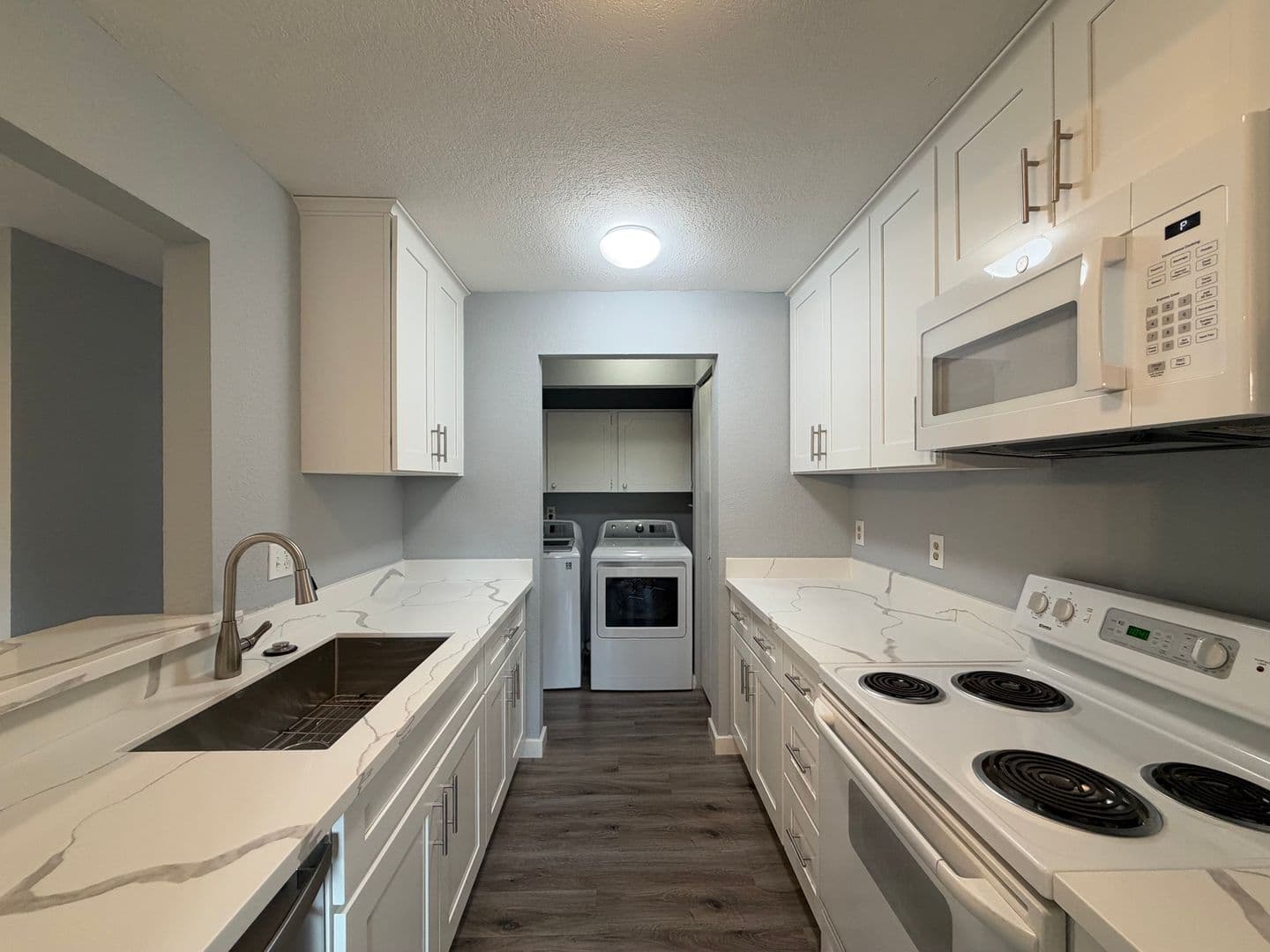Kirkland Apartment: 725 9th Ave S, Unit 202,