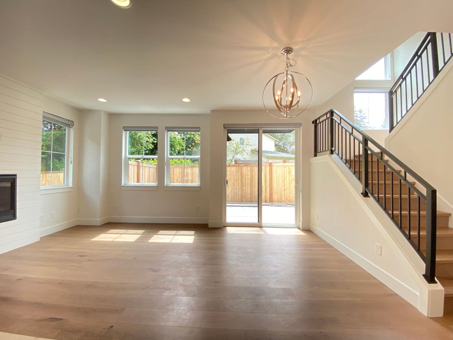 Kirkland House: 11505 112th Ct  Northeast