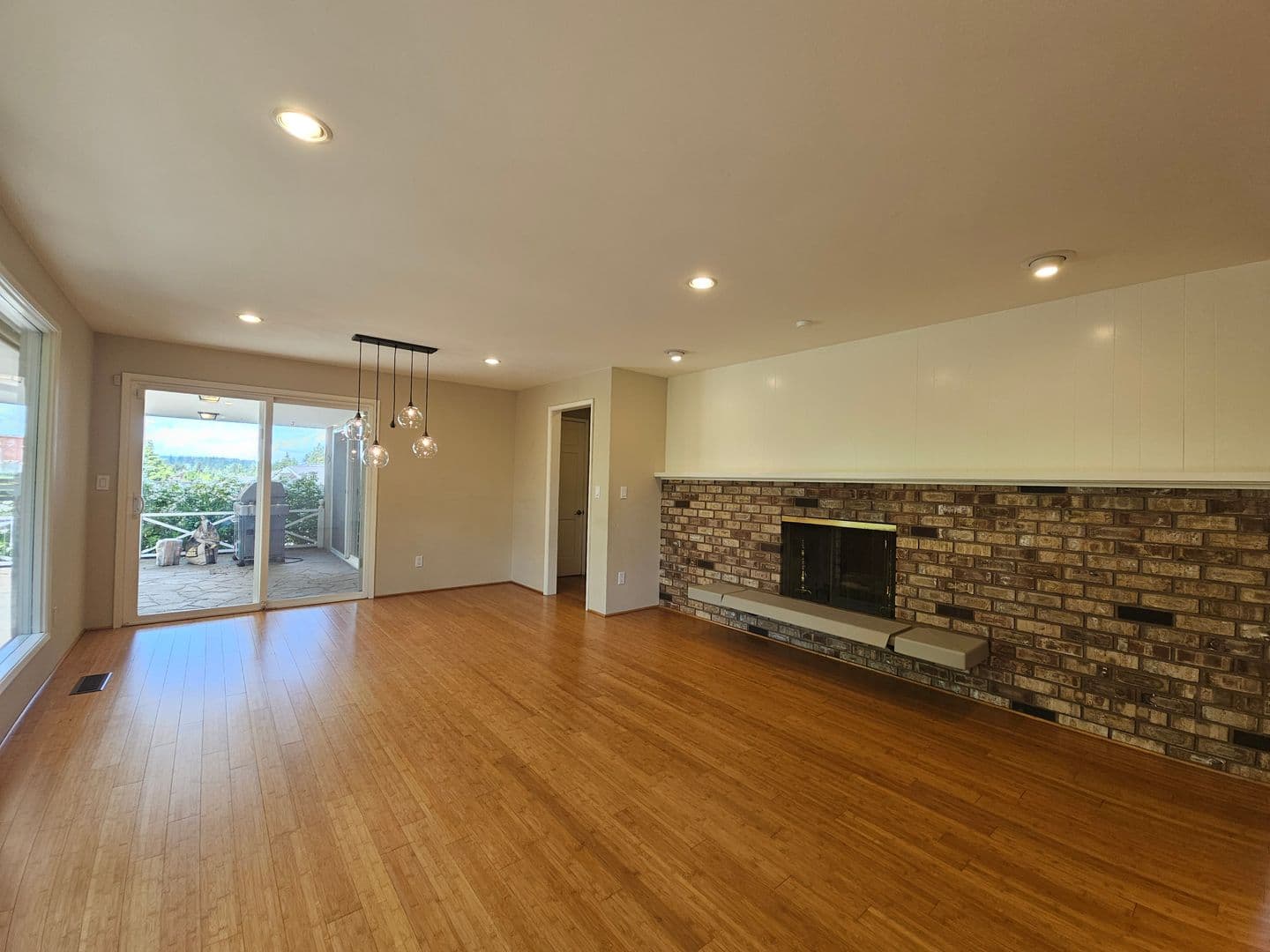Bellevue House: 1609 121st Ave SE