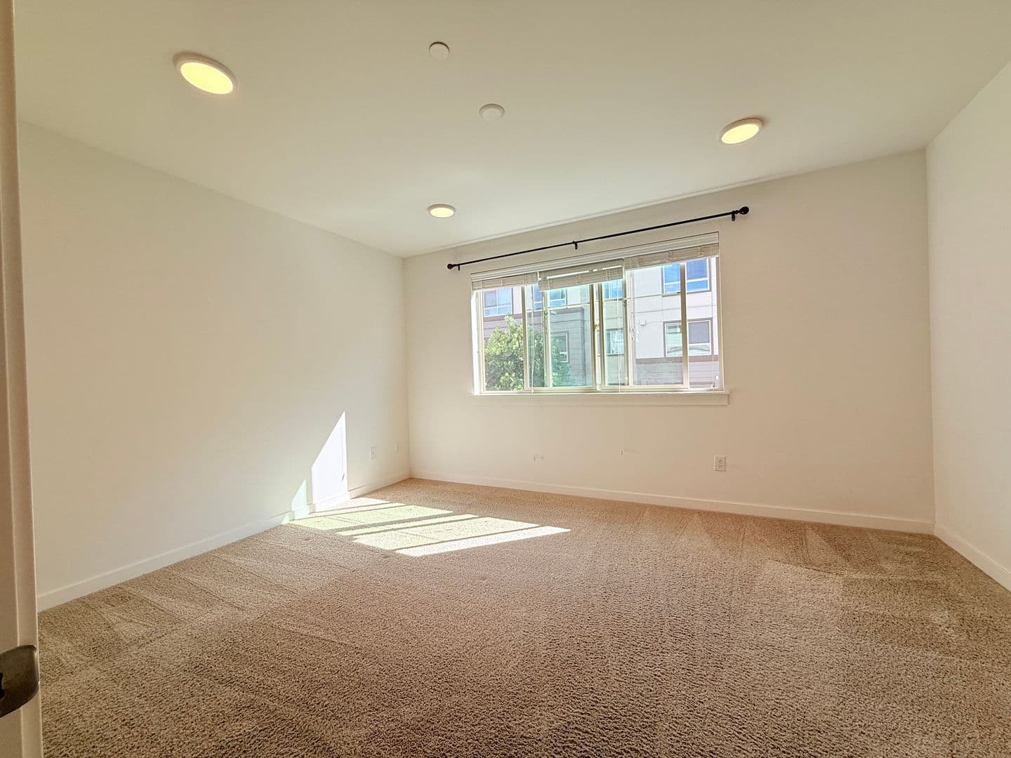 Bellevue Townhome: 15887 NE 14th Rd Unit #7.3