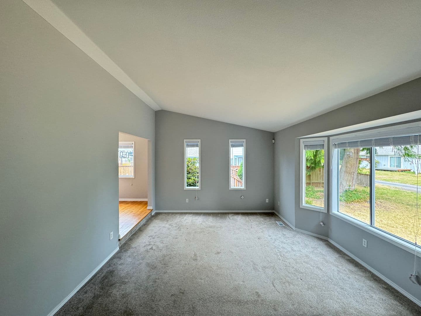 Lynnwood House: 16023 2nd Pl W