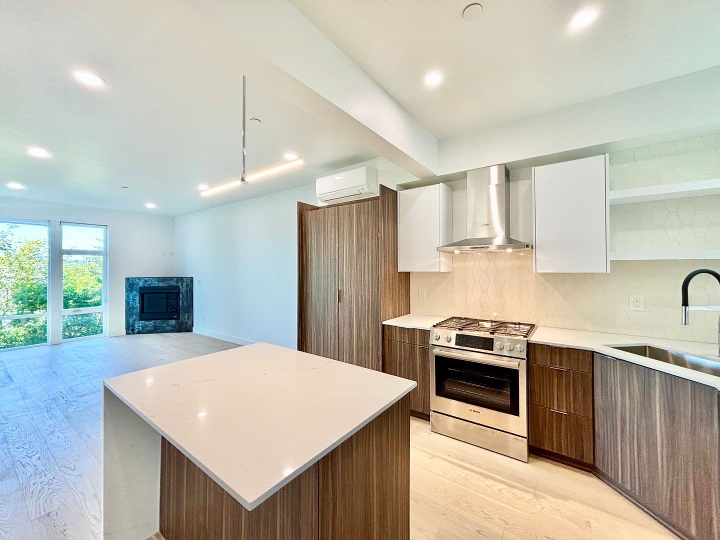 Seattle Townhome: 3816 A 13th Ave W