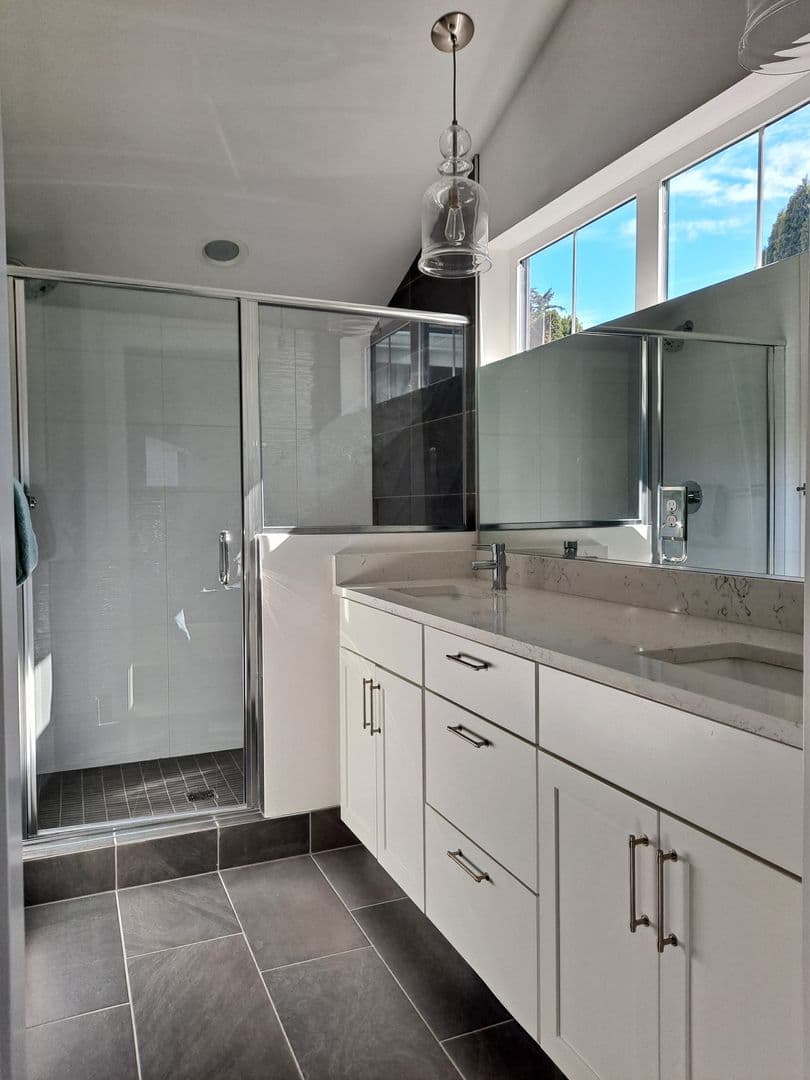 Kirkland House: 11505 112th Ct  Northeast