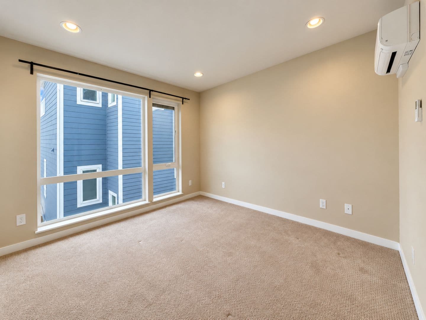 Seattle Townhome: 221 24th Ave E Unit D