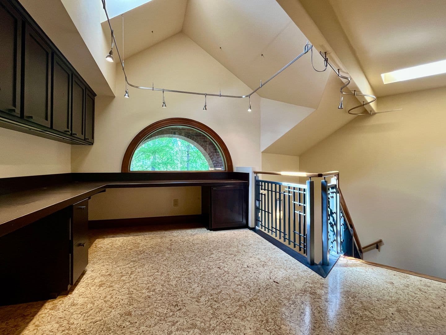 Sammamish House: 1130 Lancaster WAY SE