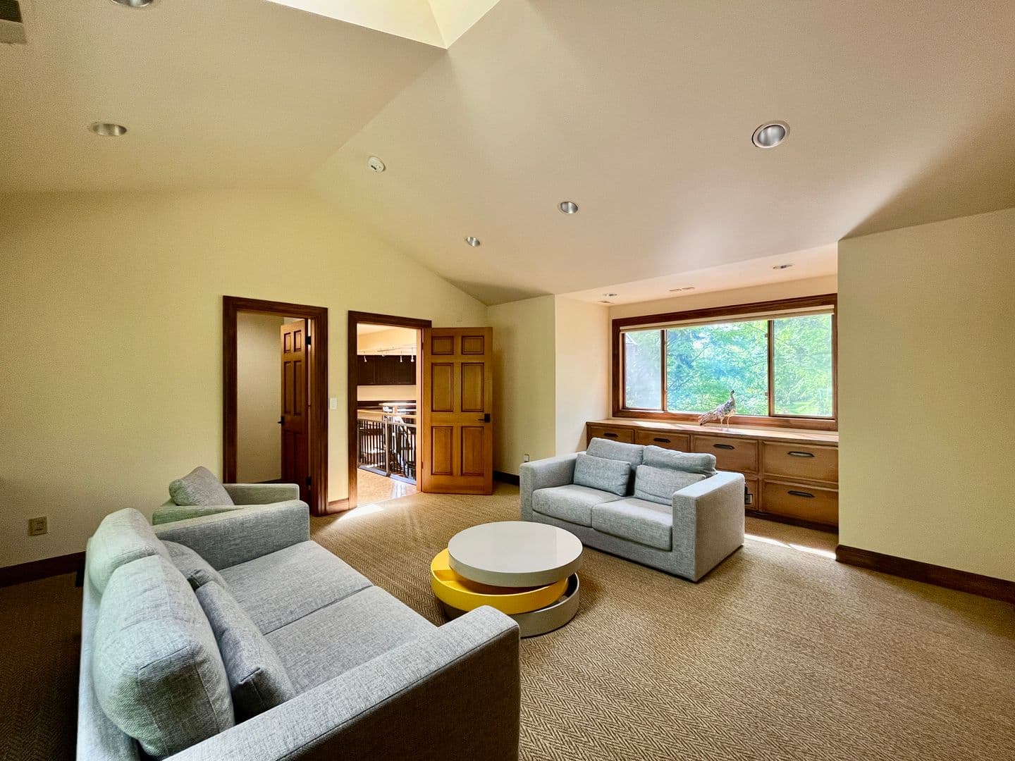 Sammamish House: 1130 Lancaster WAY SE