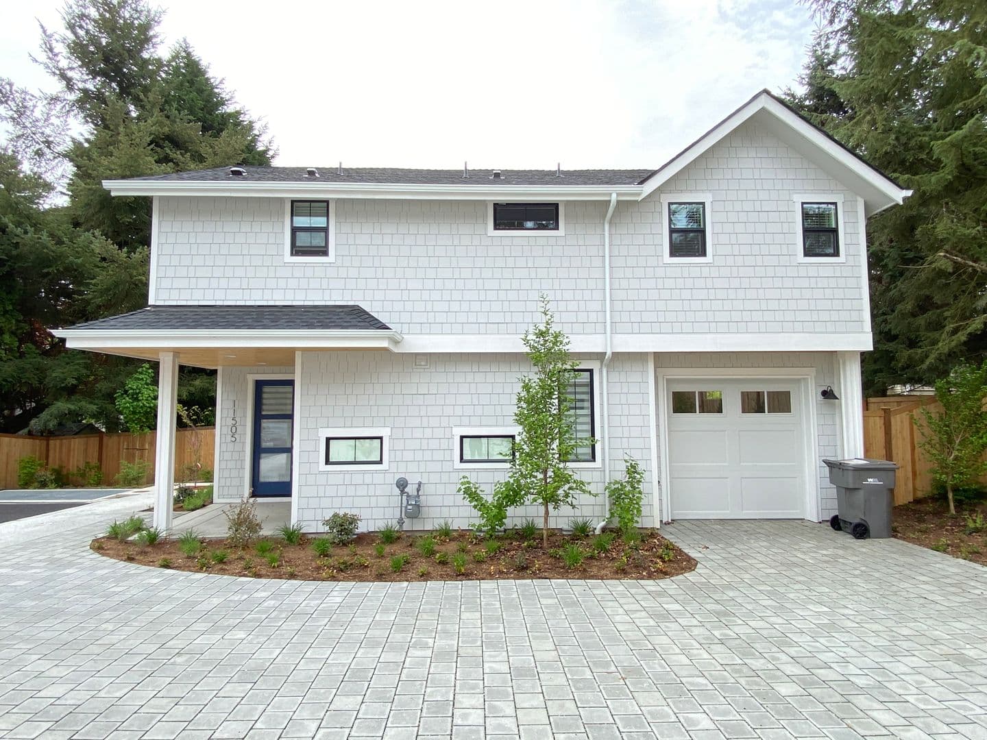 Kirkland House: 11505 112th Ct  Northeast