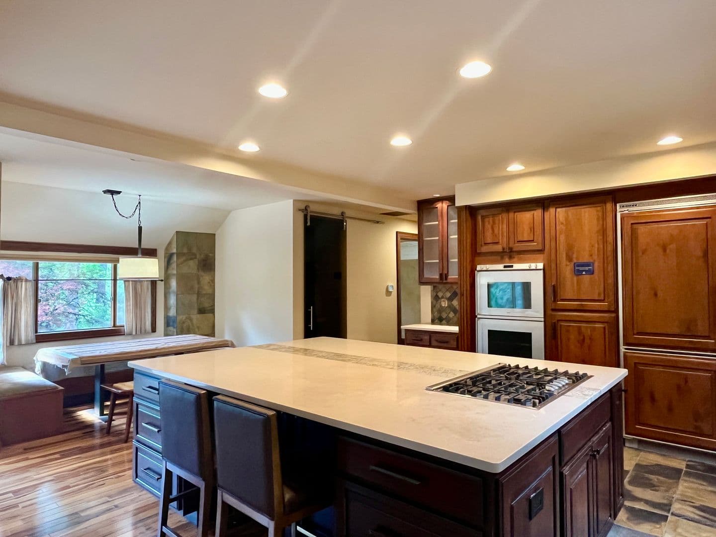 Sammamish House: 1130 Lancaster WAY SE