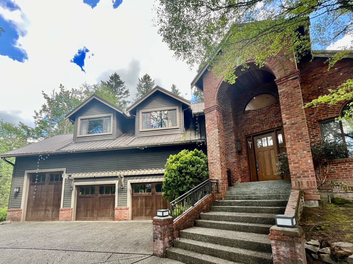 Sammamish House: 1130 Lancaster WAY SE