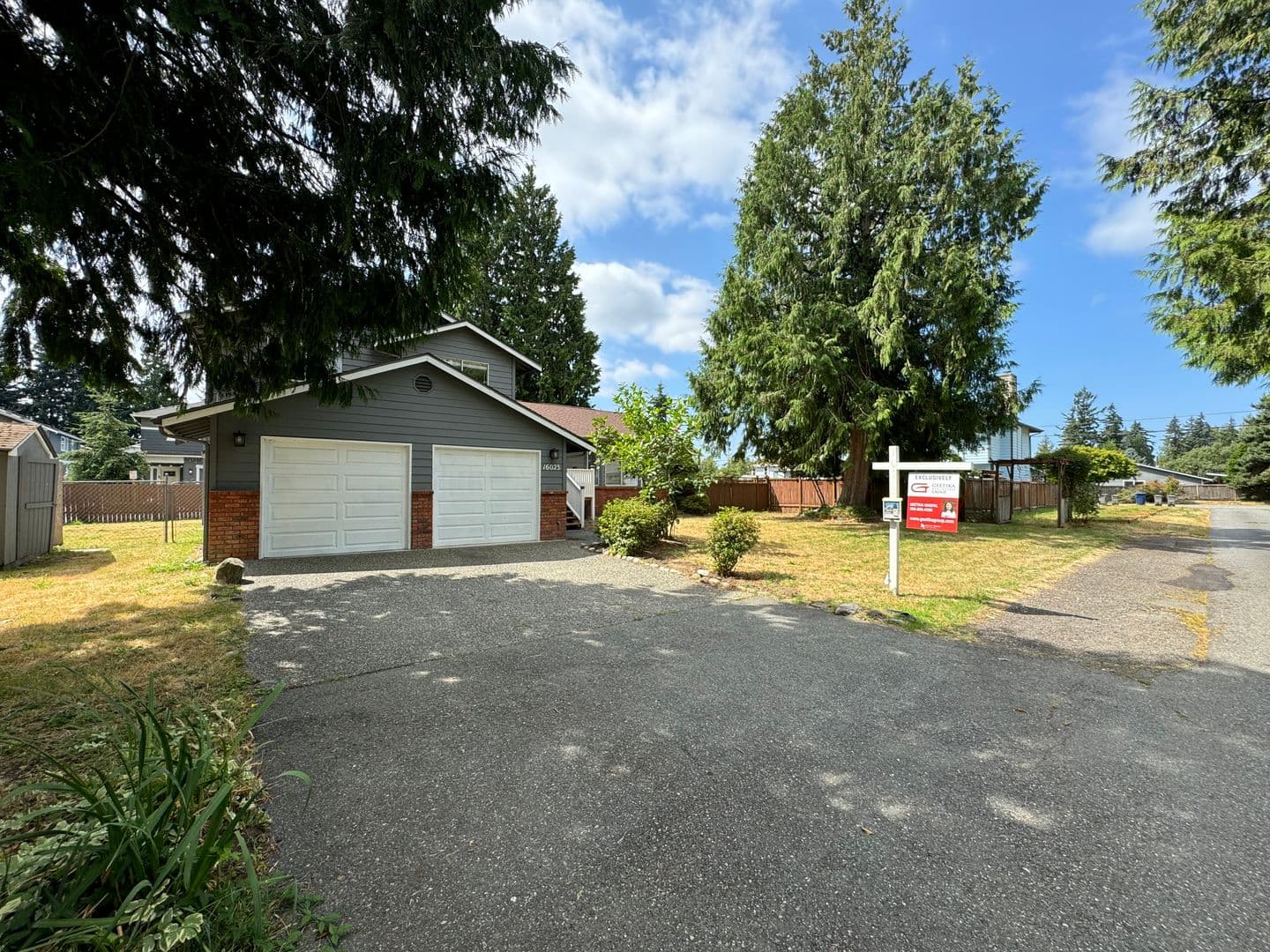 Lynnwood House: 16023 2nd Pl W