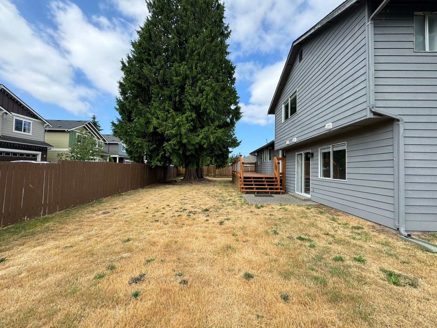 Lynnwood House: 16023 2nd Pl W