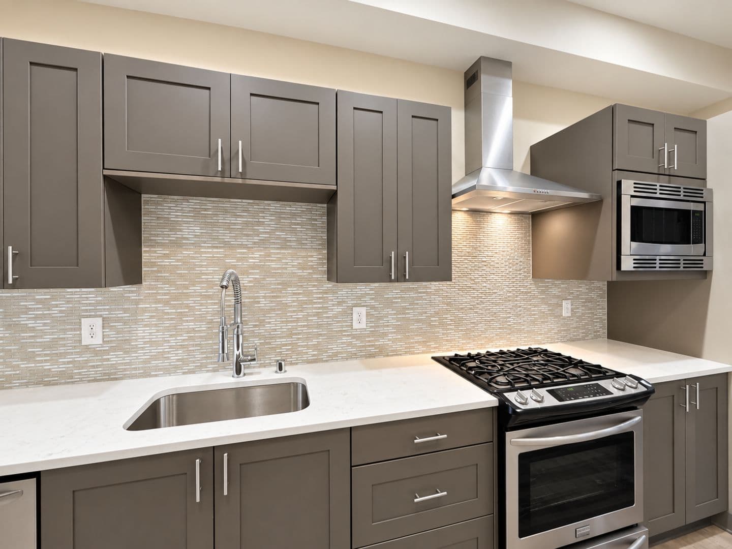 Seattle Townhome: 221 24th Ave E Unit D