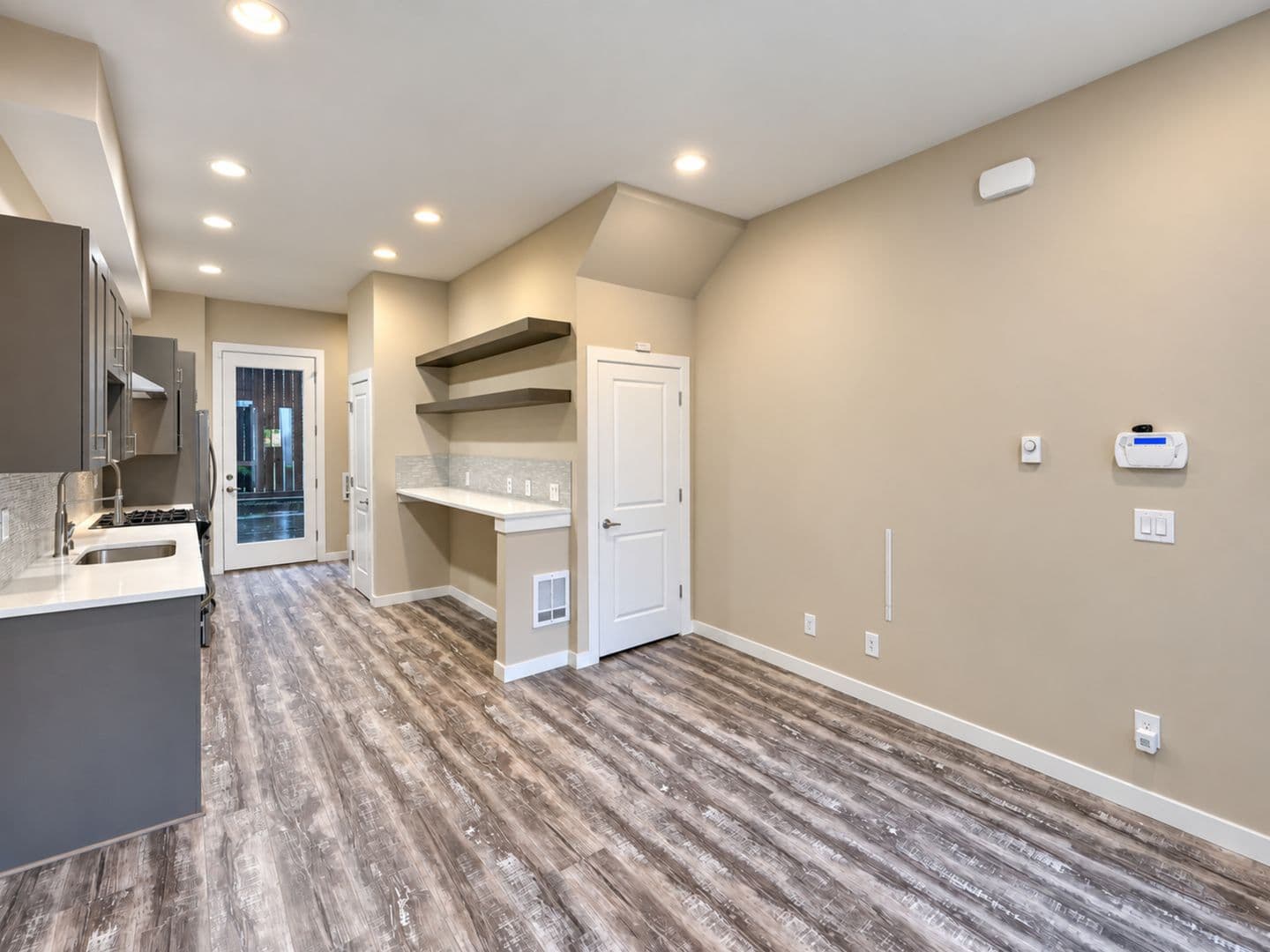 Seattle Townhome: 221 24th Ave E Unit D