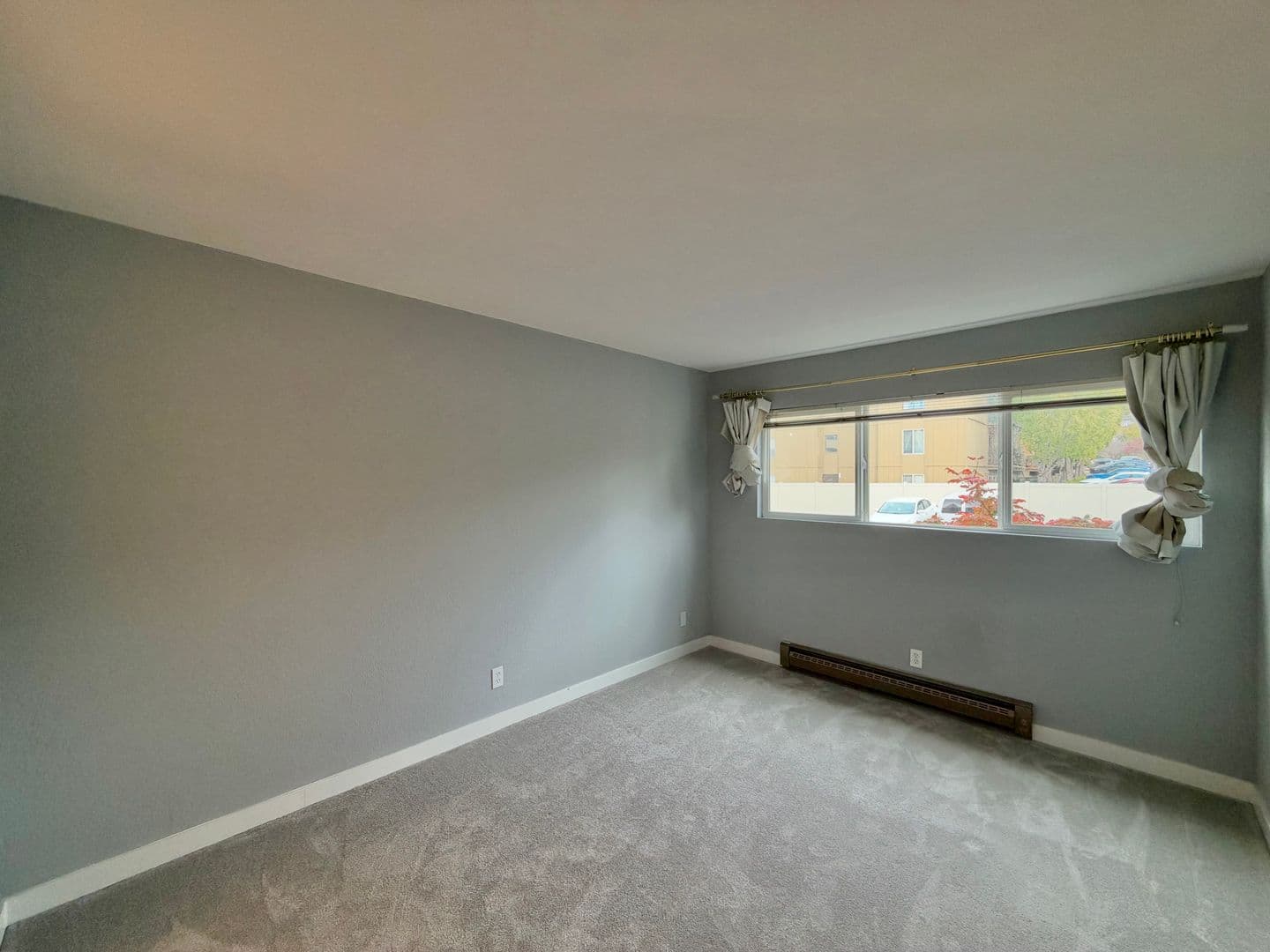 Kirkland Apartment: 725 9th Ave S, Unit 202,