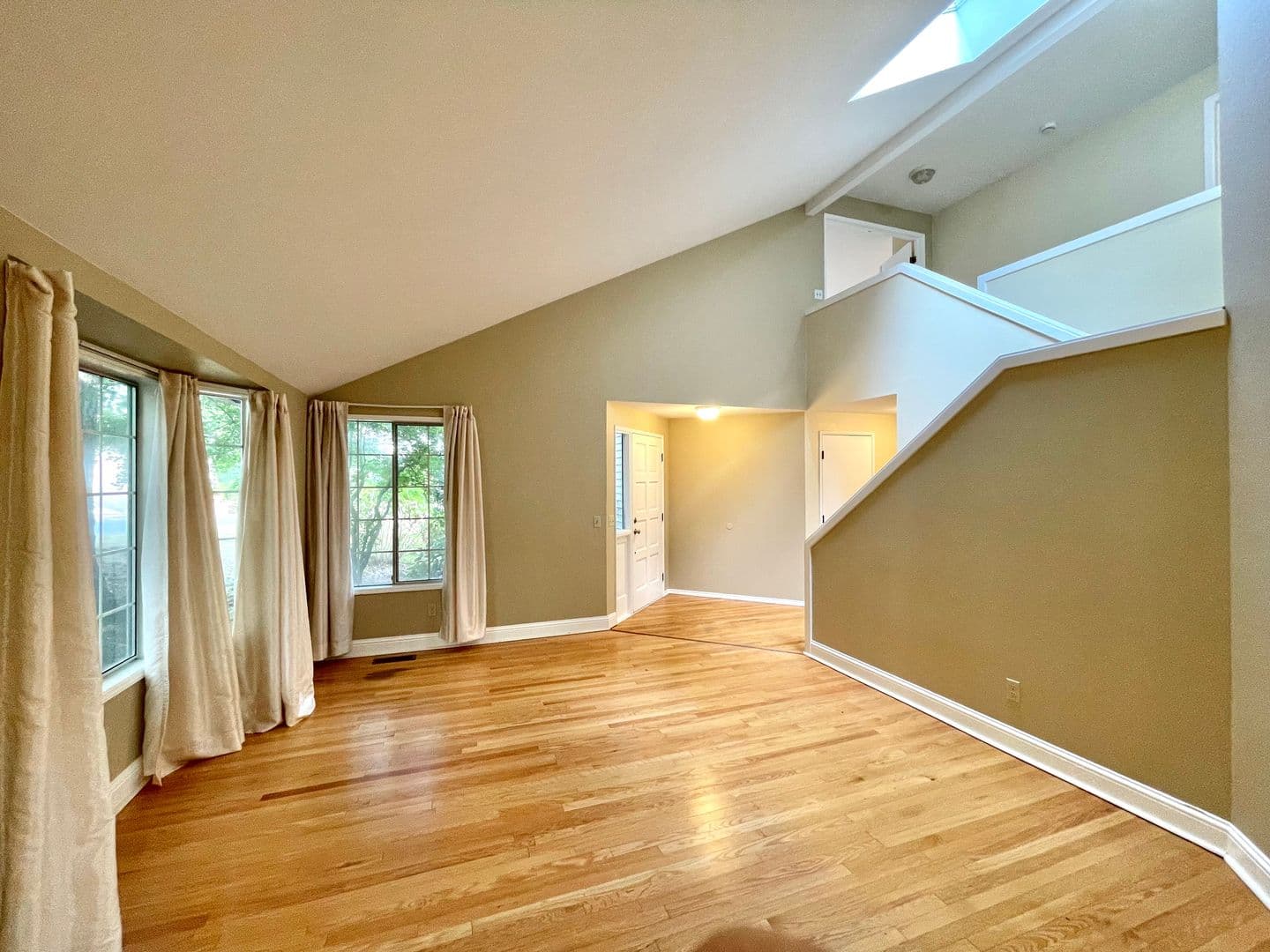 Issaquah House: 24309 SE 42nd St