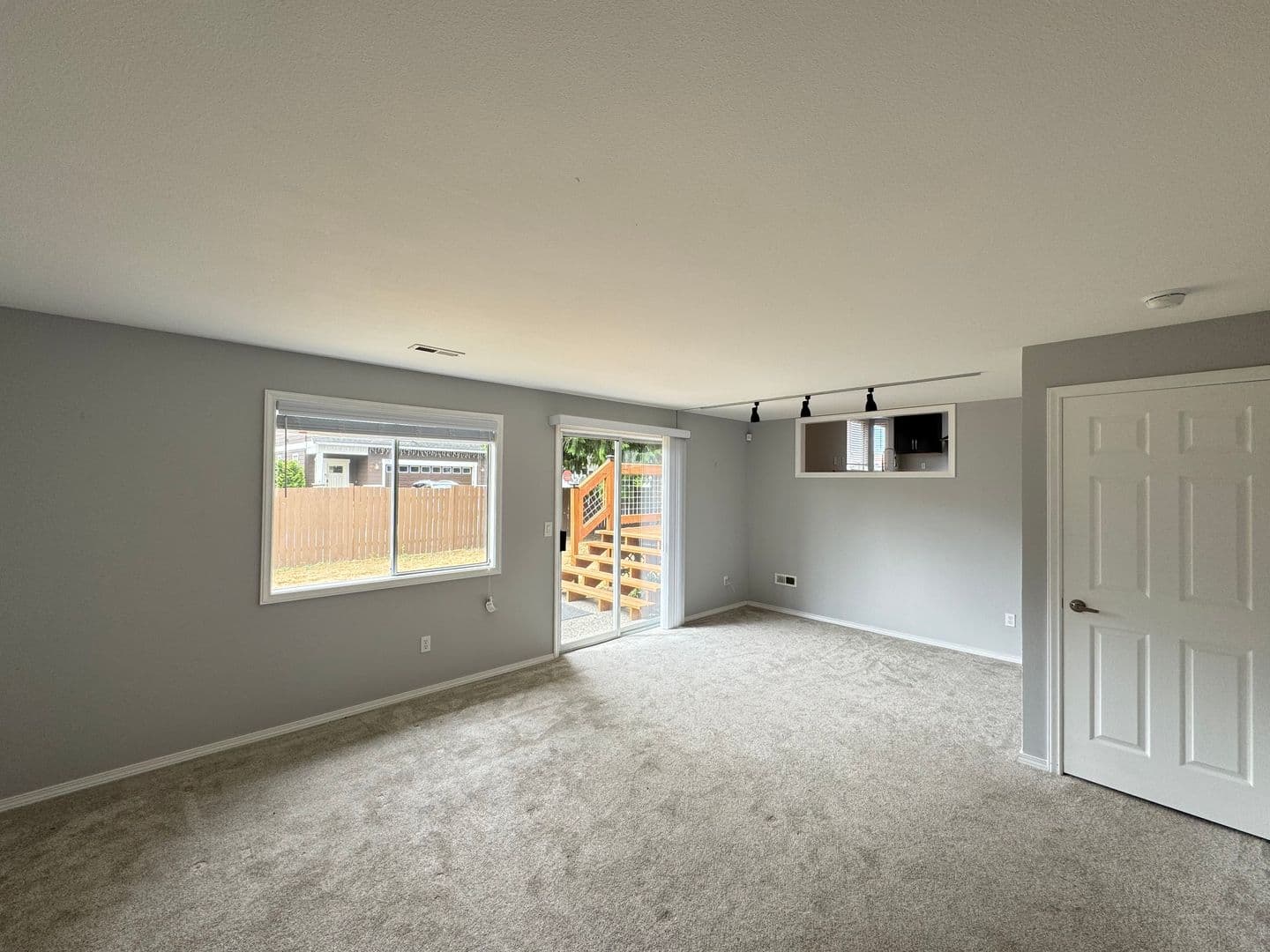 Lynnwood House: 16023 2nd Pl W