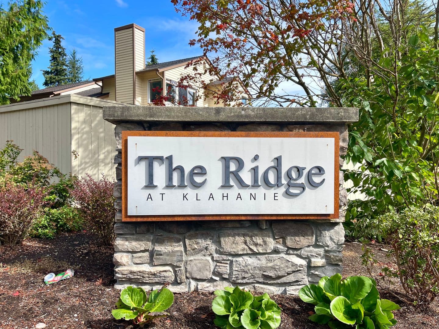 Issaquah House: 24309 SE 42nd St