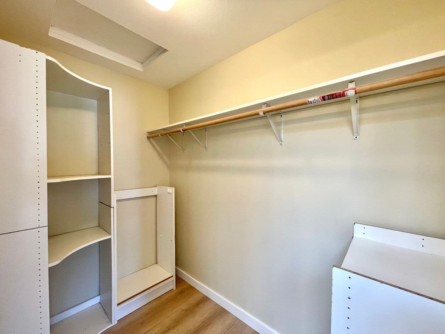 Issaquah House: 24309 SE 42nd St