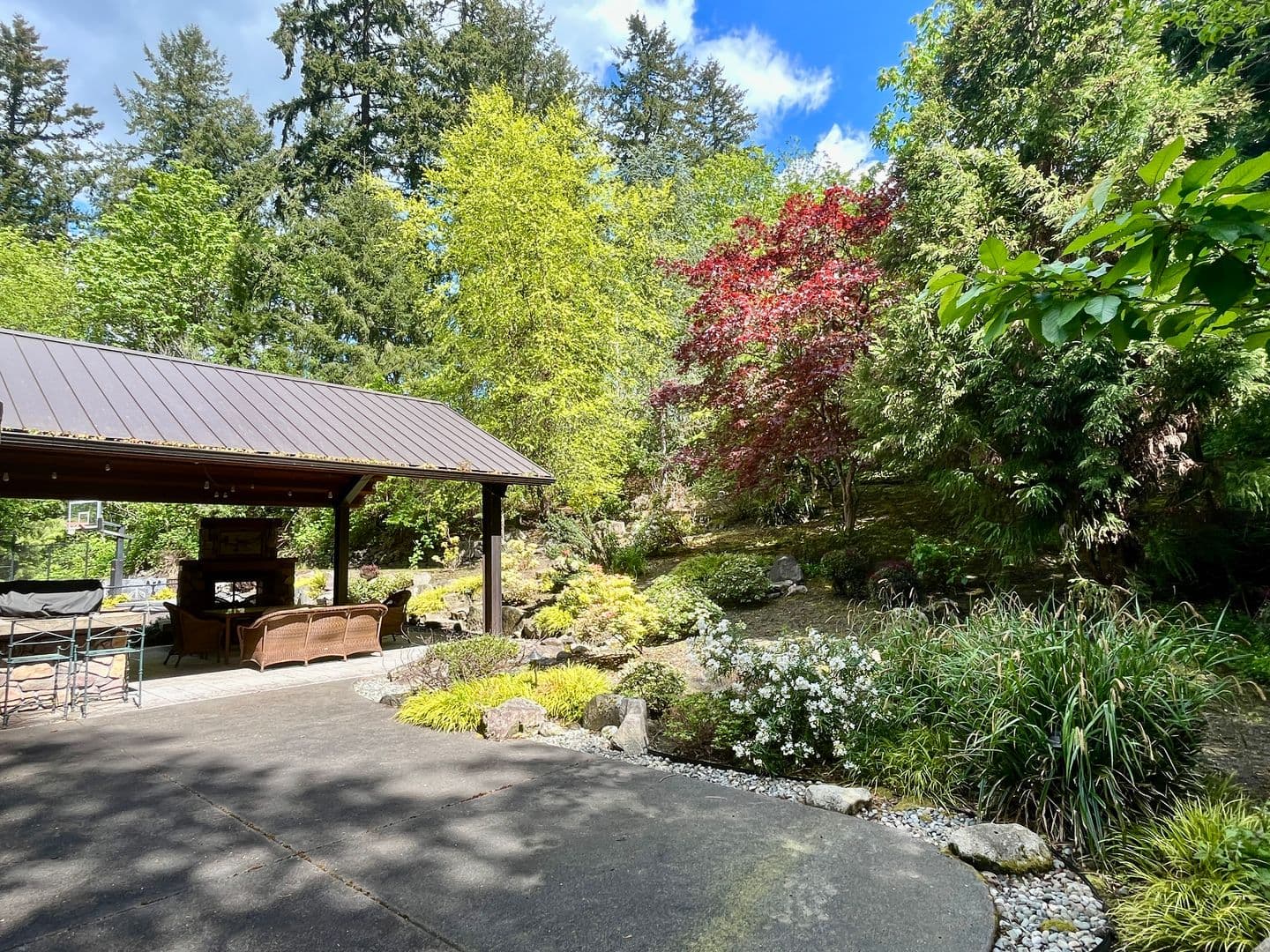 Sammamish House: 1130 Lancaster WAY SE