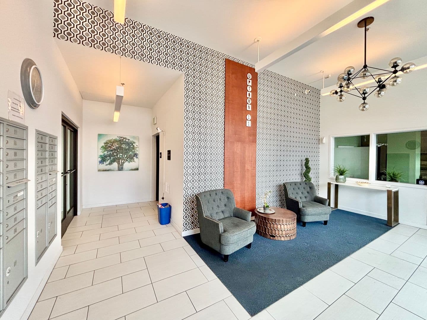 Seattle Apartment: 11 West Mercer Street