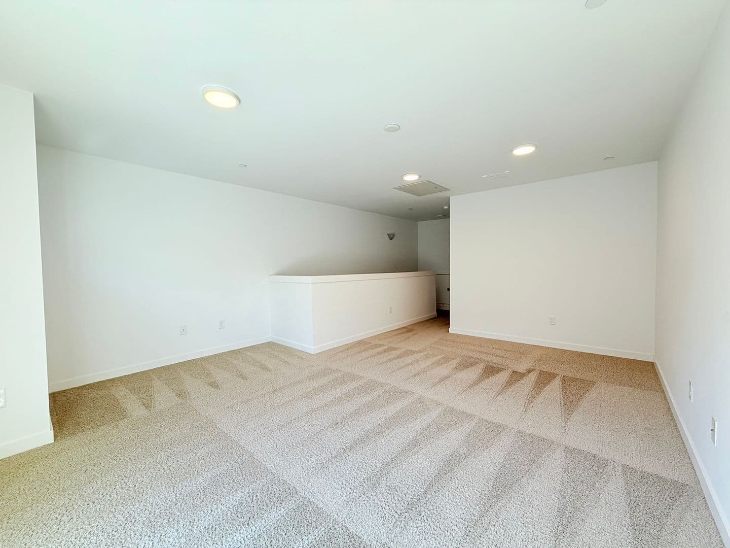 Bellevue Townhome: 15887 NE 14th Rd Unit #7.3