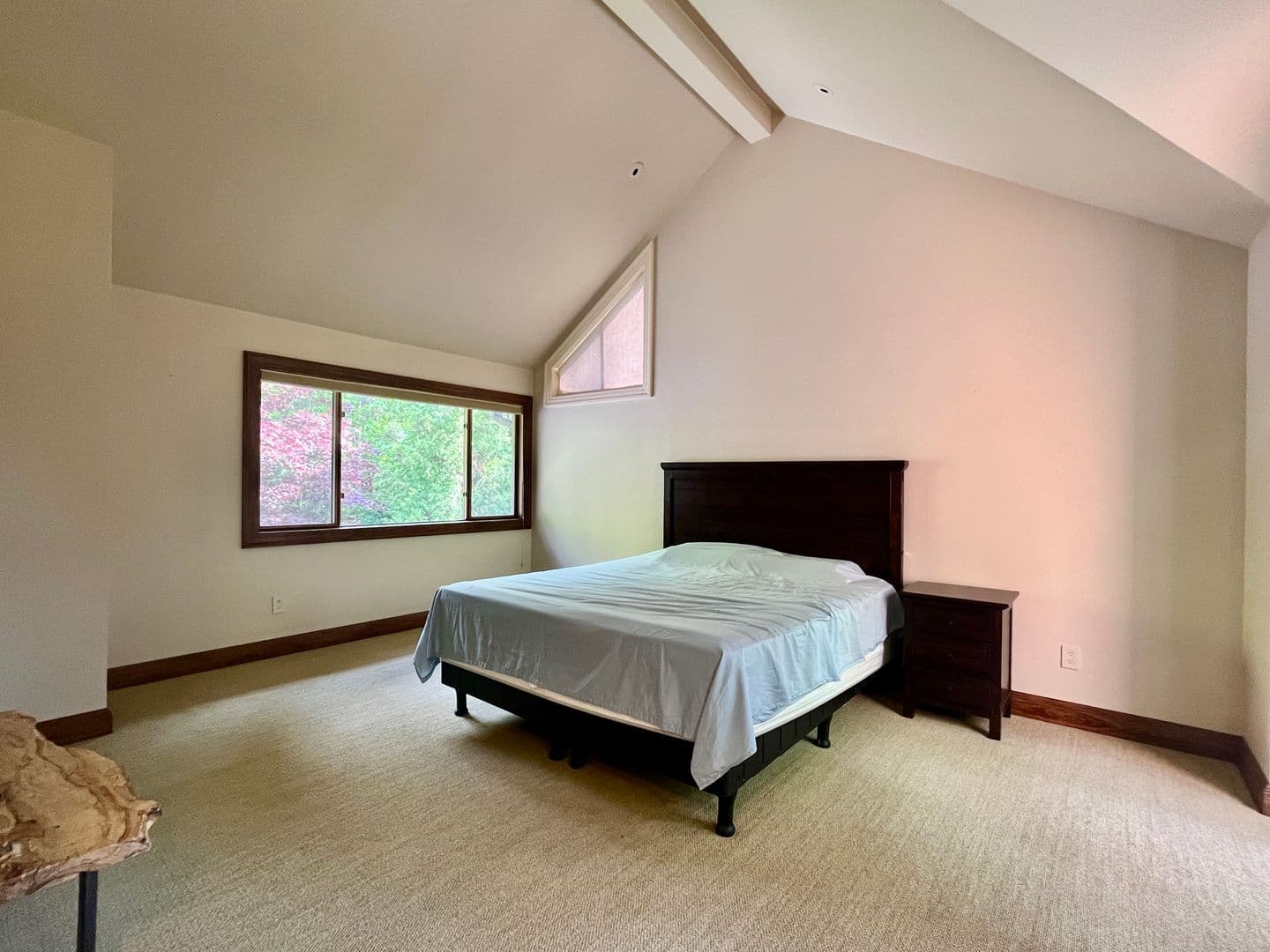 Sammamish House: 1130 Lancaster WAY SE