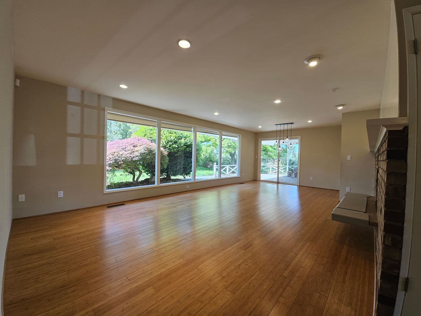 Bellevue House: 1609 121st Ave SE