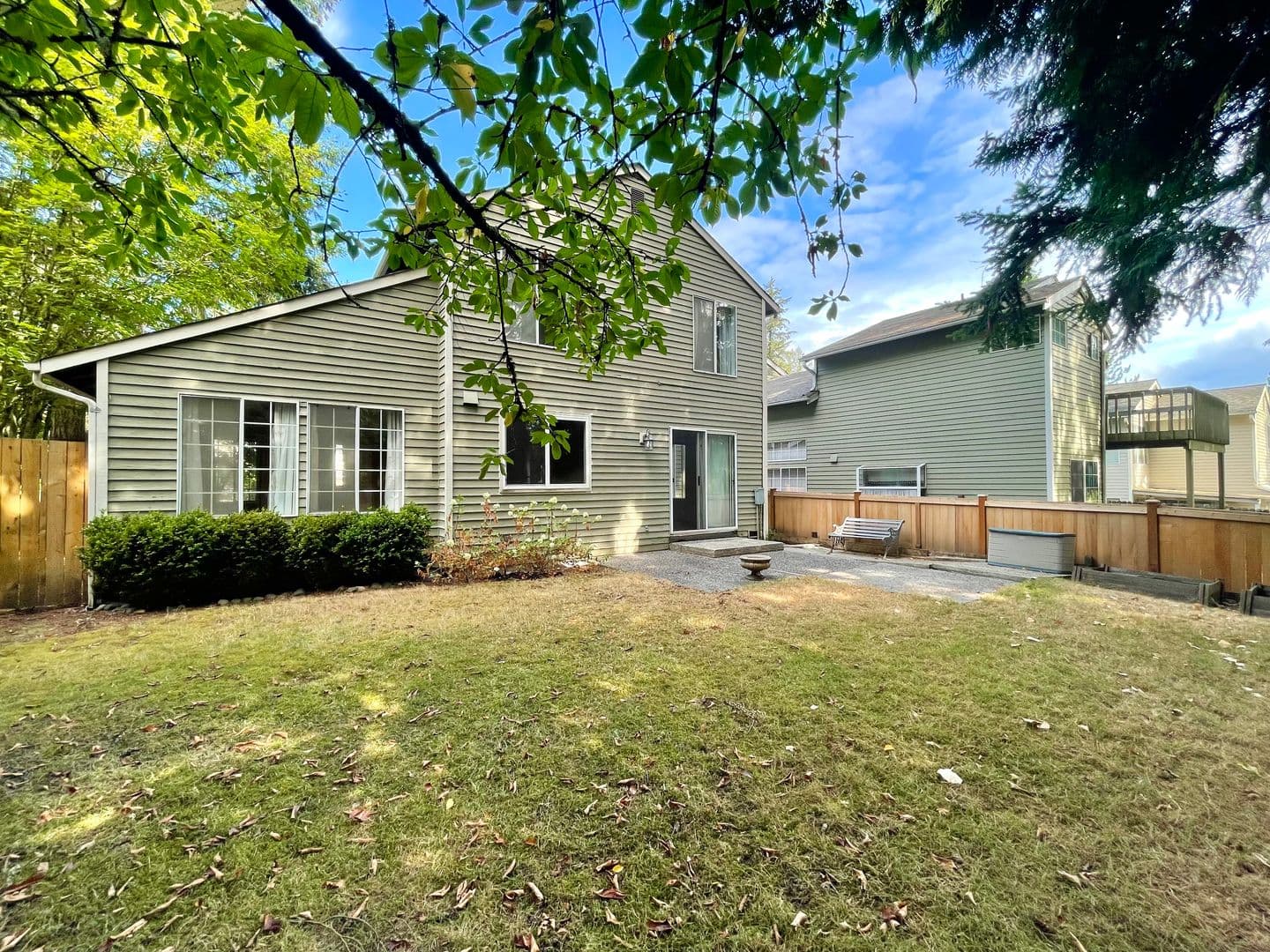 Issaquah House: 24309 SE 42nd St