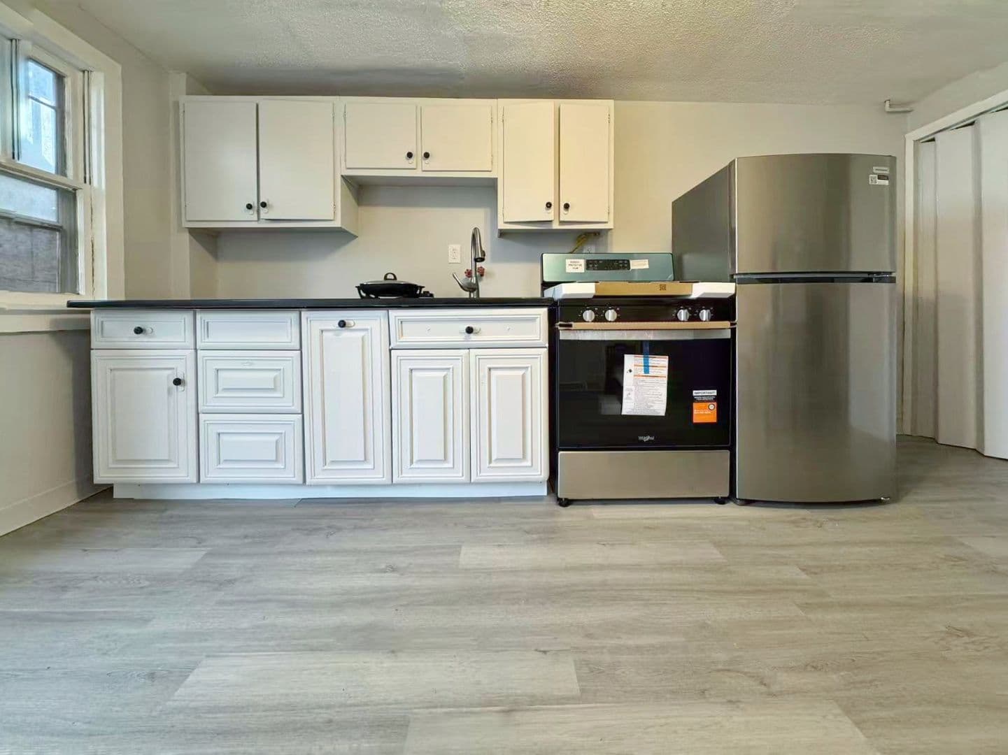 Springfield Apartment: Eastern Ave