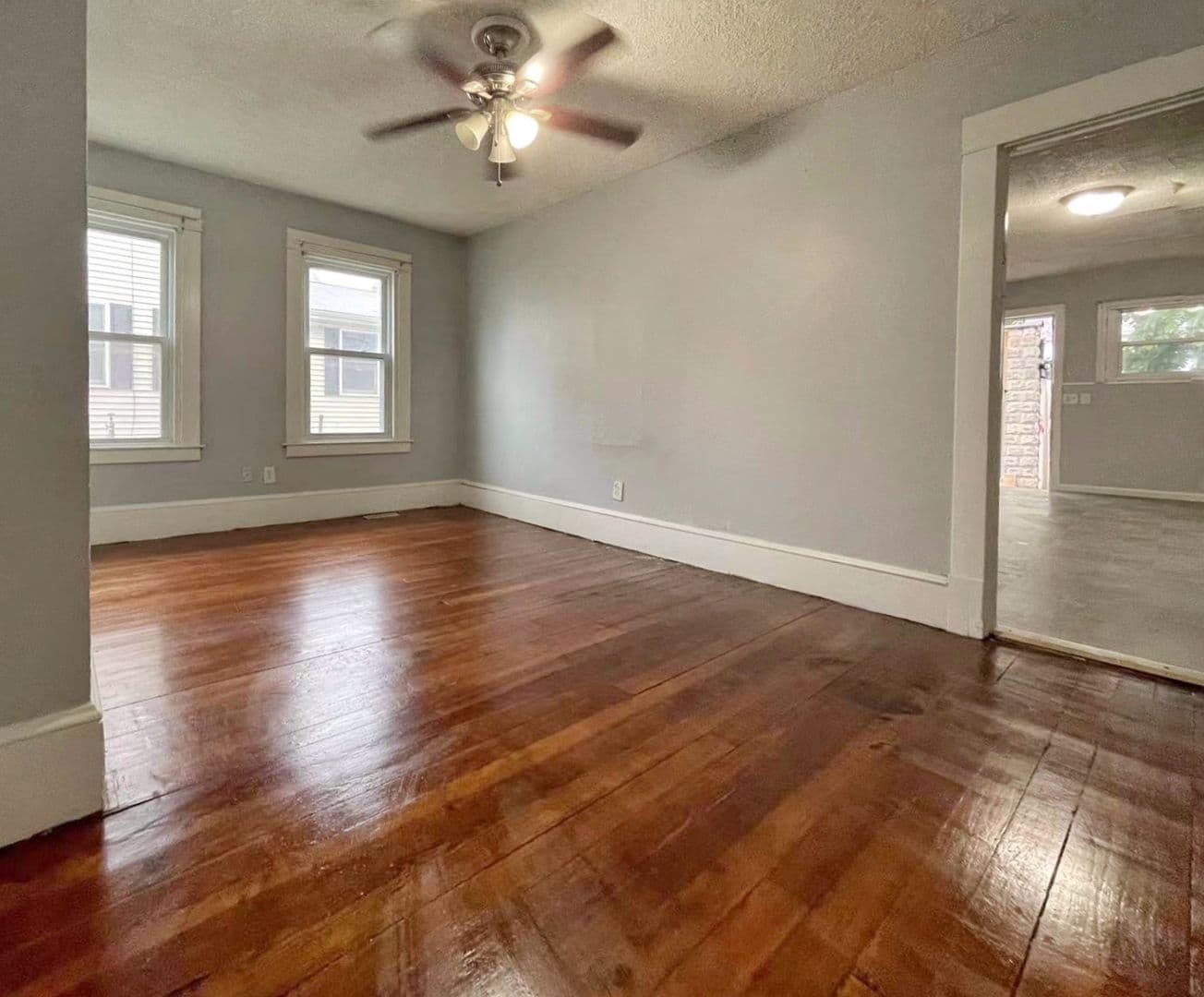 Springfield Apartment: 27 Loring St